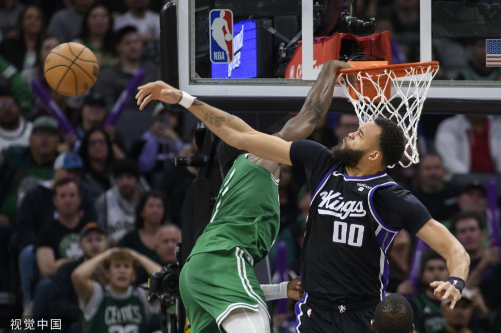 本赛季她在 本赛季她在